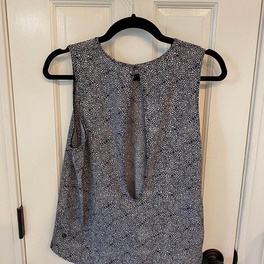 Lululemon floral crop open back black